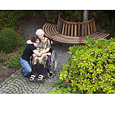   Pflege & Fürsorge, Rollstuhlfahrerin