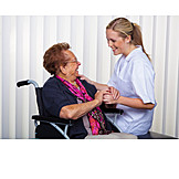   Pflege & Fürsorge, Altenpflegerin, Betreuung, Pflegedienst