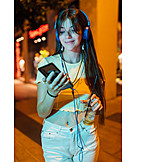   Junge Frau, Nachtleben, Smartphone