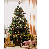   Bescherung, Geschenke, Weihnachtsbaum, Schaukelpferd, Rennauto