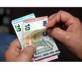   Geld, Euroscheine, Zählen