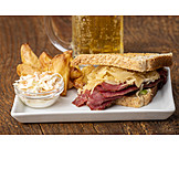   Amerikanische Küche, Mittagessen, Reuben Sandwich