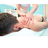   Massage, Rückenmassage, Nackenmuskulatur